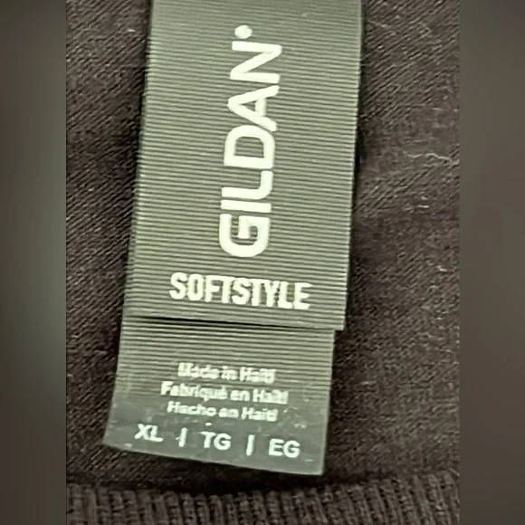 EUC GILDAN SAN ANTONIO SPURS T-Shirt - Picture 7 of 10